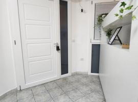 Al civico 10，位于罗本切图坎因多诺的酒店