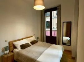 Madrid Room Sol Center