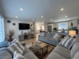 The Luxe Lodge，位于Algonquin Highlands的酒店