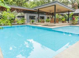 Coco Nosara Villas Guiones Family Resort Casa Juan，位于尼科亚的酒店