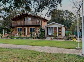 Garden Villa Homestay ! Dandeli Ramnagar ! Eco Friendly Villa，位于Londa的酒店