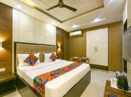 FabHotel Just Inn - Nr Lajpat Nagar Market