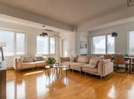 BLUE High end Apts by Eluxory