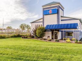 格林贝朗博6号汽车旅馆，位于绿湾的酒店