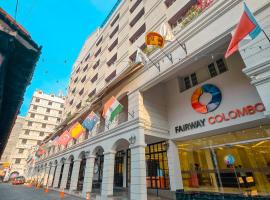 Fairway Colombo - Sri Lanka's First Hotel With Robot Technology，位于科伦坡的酒店