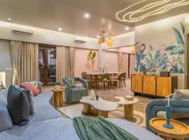 RAINA VILLAS Goa luxury 8 bhk with Pvt Pool，位于阿伯来的酒店