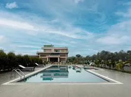 Finn's Weaver Resort, Kaziranga
