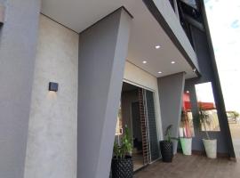 CITY HOTEL，位于大瓦尔泽亚的酒店