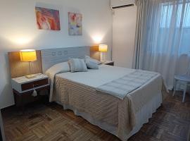Confortable apartamento de 2 dormitorios en el centro de Paysandu，位于派桑杜的公寓