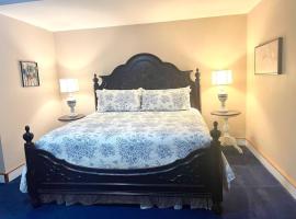 The Eastland Historic Hotel- Hondo Room，位于Eastland的酒店