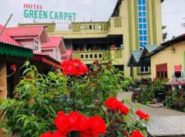 Hotel Green Carpet，位于Suryodaya的酒店