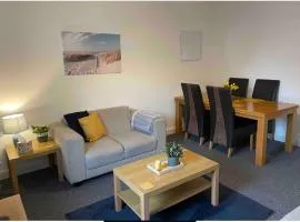 3BR-Sleeps6-Parking-Patio-NearCoast