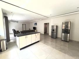 Platinum Luxury Apartment 996，位于维多利亚瀑布的酒店