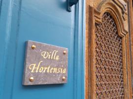 Villa Hortensia，位于巴涅尔德比戈尔的高尔夫酒店