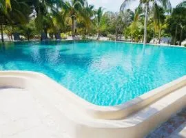 Oceanfront Villa with Big Pools