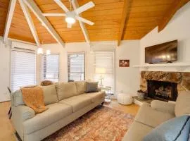 < 1 Mi to Beech Mtn! All-Season Outdoor Retreat