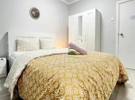 Chachino Guesthouse -5 Mins walk to Train & Bus Station