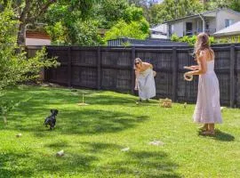 Tides & Tails Abode - Coolum Beach Pet Friendly Home