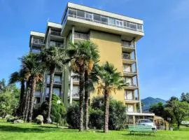 Tennis & Swim Apartment