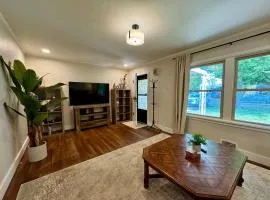 Campus Den on Poplar St