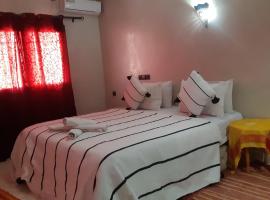 Hôtel Restaurant Dar Al Madina，位于廷吉尔的酒店