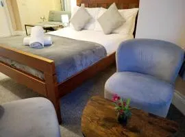 Inn By The Sea, Portsmouth - EN SUITE Rooms with or without Sea View