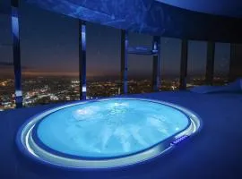 Sky Tower - 48 Piętro Penthousy z Prywatna SPA - ADULT ONLY