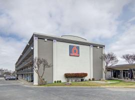 Studio 6 Mesquite, TX Town East，位于梅斯基特的酒店