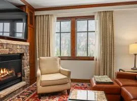 The Ritz-Carlton, 2 BR Residence 8404 w/ Courtyard view, Ski-in/Ski-out Resort in Aspen Highlands
