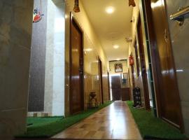 Babu naidu residency BNR，位于韦洛尔的酒店