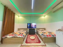 Farmhouse One Bedroom Attached Bathroom，位于Al Rahba的酒店