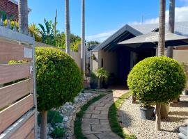 Dolphin Circle Bed and Breakfast，位于普利登堡湾的酒店