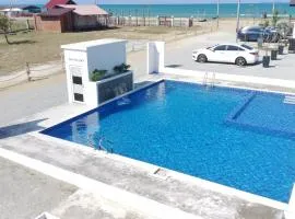 Kamalia Villas，位于佩纳利克村的海滩短租房