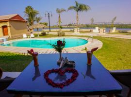 Grand Aton，位于Al Ikhşāş的带停车场的酒店