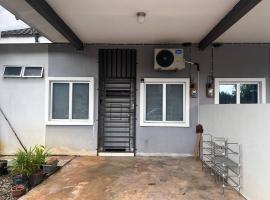 Izani Homestay，位于Bandar  Pusat Jengka的酒店