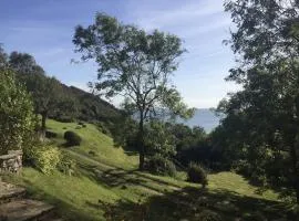 Gower cottage for 2-4 with sea views near sandy beach