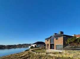 Gorgeous Home In Haugesund
