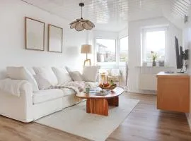 2 Zimmer Wohntraum mit Balkon und Hafenblick