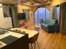 Lojzov toplar Modern haystack，位于Velike Lašče的酒店