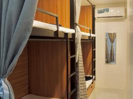 Sunset Paradise Hostel，位于莫阿尔博阿的酒店