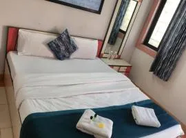 Hotel Trimurti