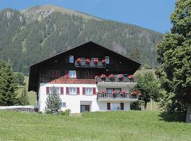 Ausserdorf，位于瑟伦贝格的酒店