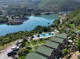 Bujtina Adora，位于Ara të Lumit的旅馆