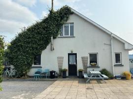 Kilkenny rental The Folly Lodge minutes from city centre R95RYC8，位于基尔肯尼的酒店