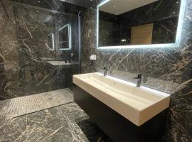 appartement de standing avec jacuzzi exterieur，位于宗扎的酒店