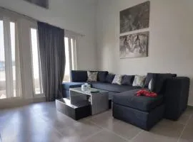 2BR Amwaj Terrazza & Piscina