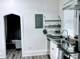 Walk To Duke Campus! 1 Bedroom In Trinity Park!