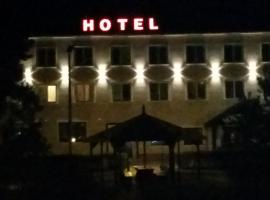 Hotel Gościniec，位于弗沃茨瓦韦克的宾馆