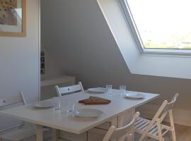Studio neuf à proximité de Saint-Malo, à 2km des plus belles plages de la côte d'Emeraude，位于圣库隆的酒店