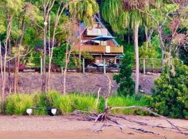 Riverbank - Captain Cook Drive 1770，位于1770镇的酒店